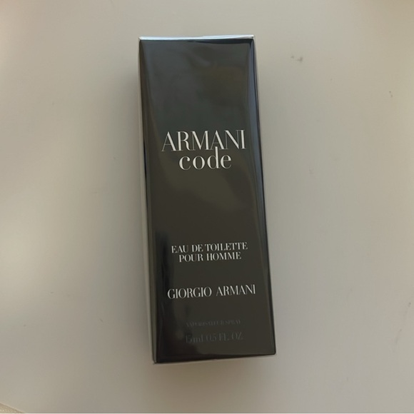New Giorgio Armani; Armani Code Eau De Toilette Pour Homme 15ML - Picture 3 of 6